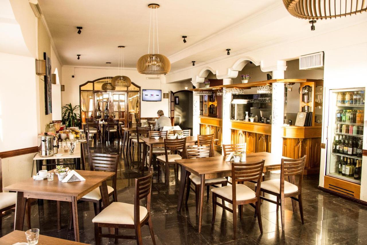 Hotel Santa Catalina Río Cuarto エクステリア 写真