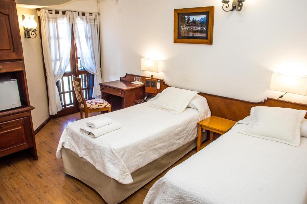 Hotel Santa Catalina Río Cuarto エクステリア 写真