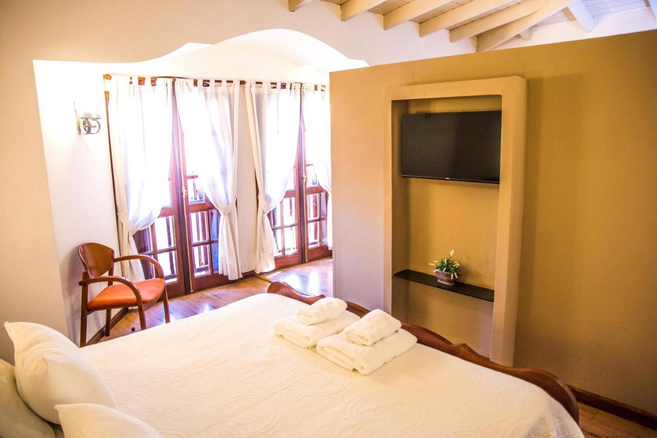 Hotel Santa Catalina Río Cuarto エクステリア 写真
