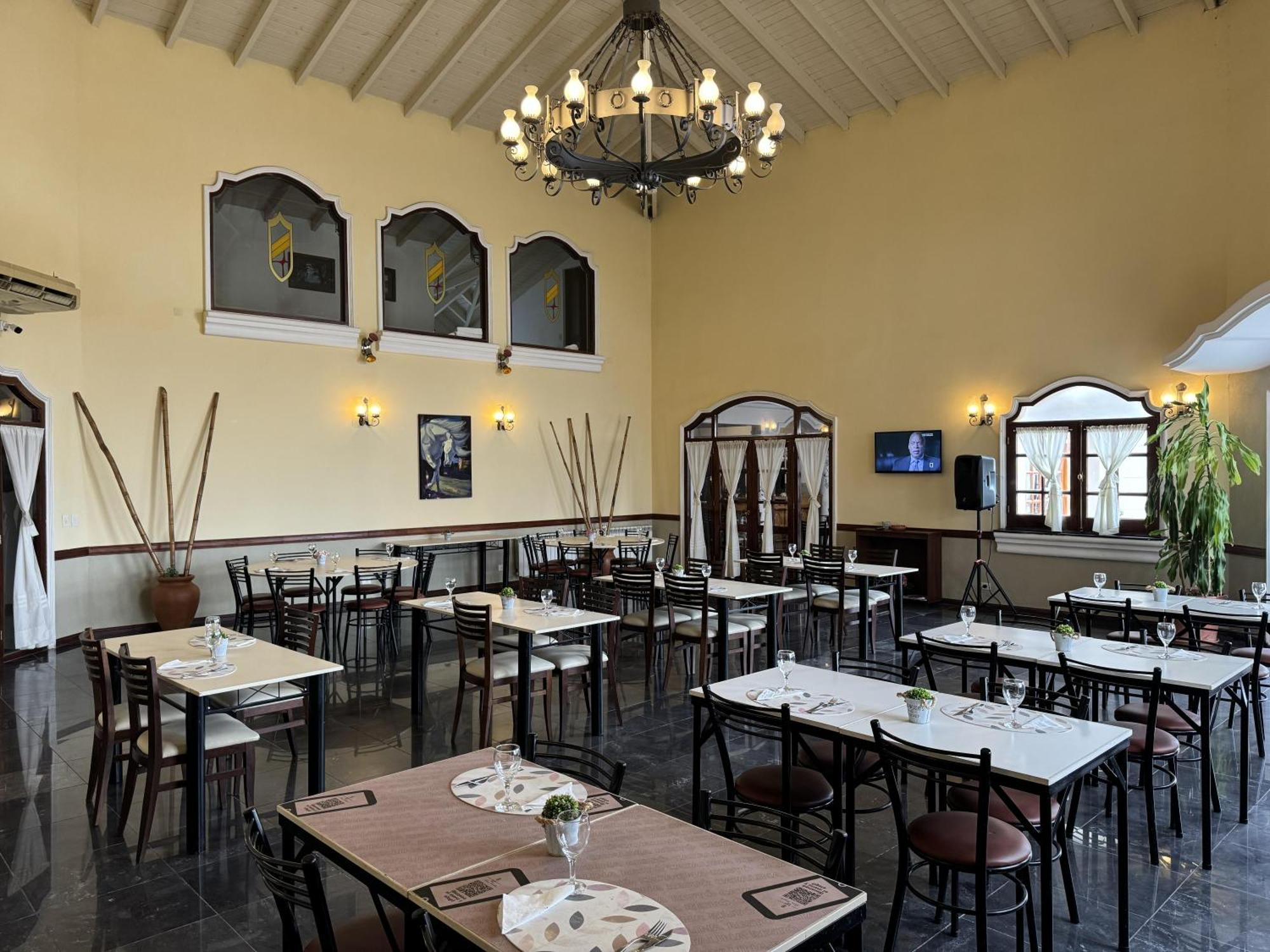 Hotel Santa Catalina Río Cuarto エクステリア 写真